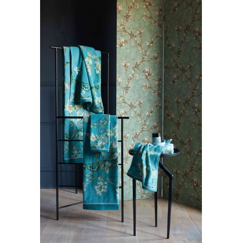 Bath towel 70 x 140 cm Almond Blossom, Beddinghouse x Van Gogh Museum®